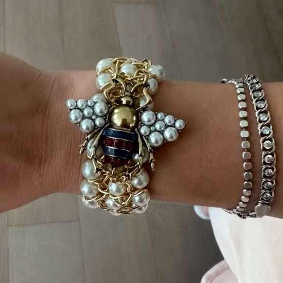 Anthropologie Jewelry - Vintage Luxury Honeybee Elegant Gold Pearl Adjustable Elastic Bee Bracelet